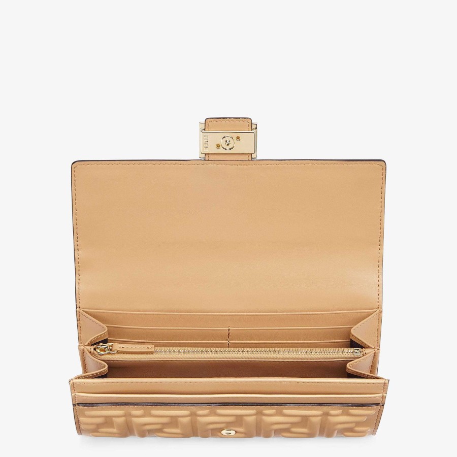 Women Fendi Wallets | Baguette Continental Beige